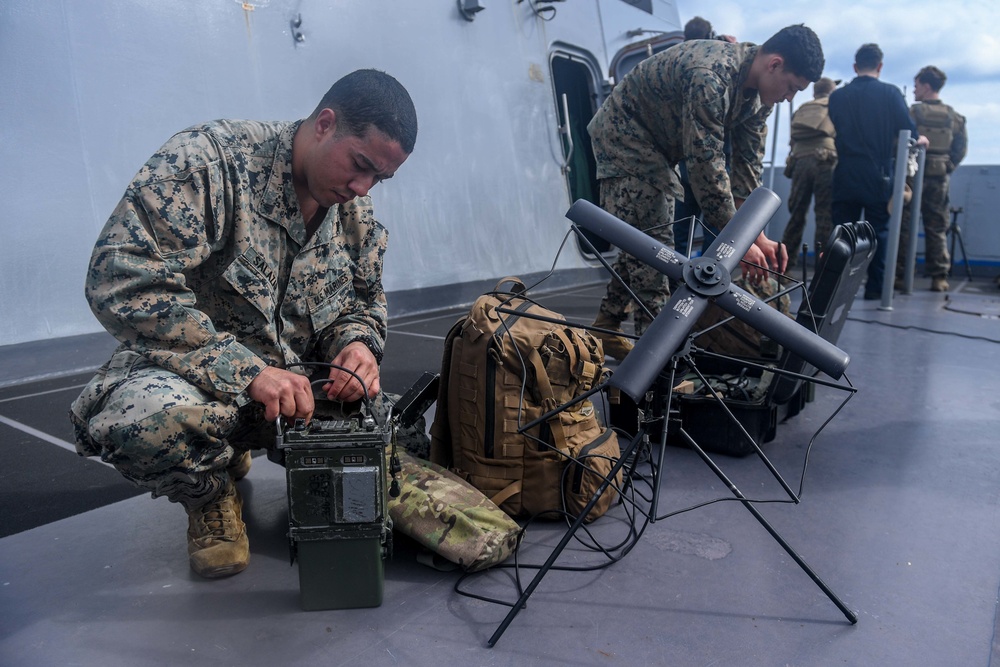 USS Green Bay (LPD 20) Conducts VBSS Drill with 31st MEU