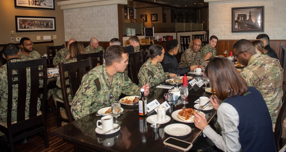 USFJ Senior Enlisted Leader visits Sasebo