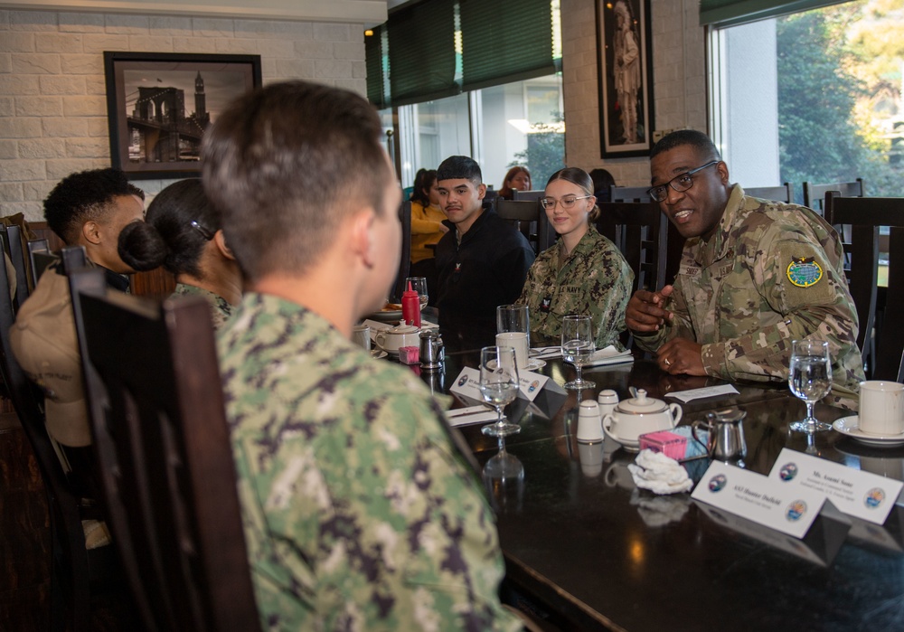 USFJ Senior Enlisted Leader visits Sasebo