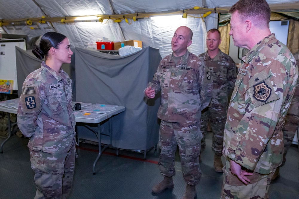 Brig. Gen. Jeffrey T. Schreiner visits Joint Task Force Medical 374's Role III Hospital in Iraq