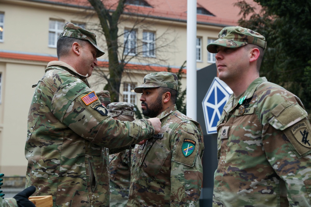 Maj. Gen. Womack Awards Outgoing CA Team