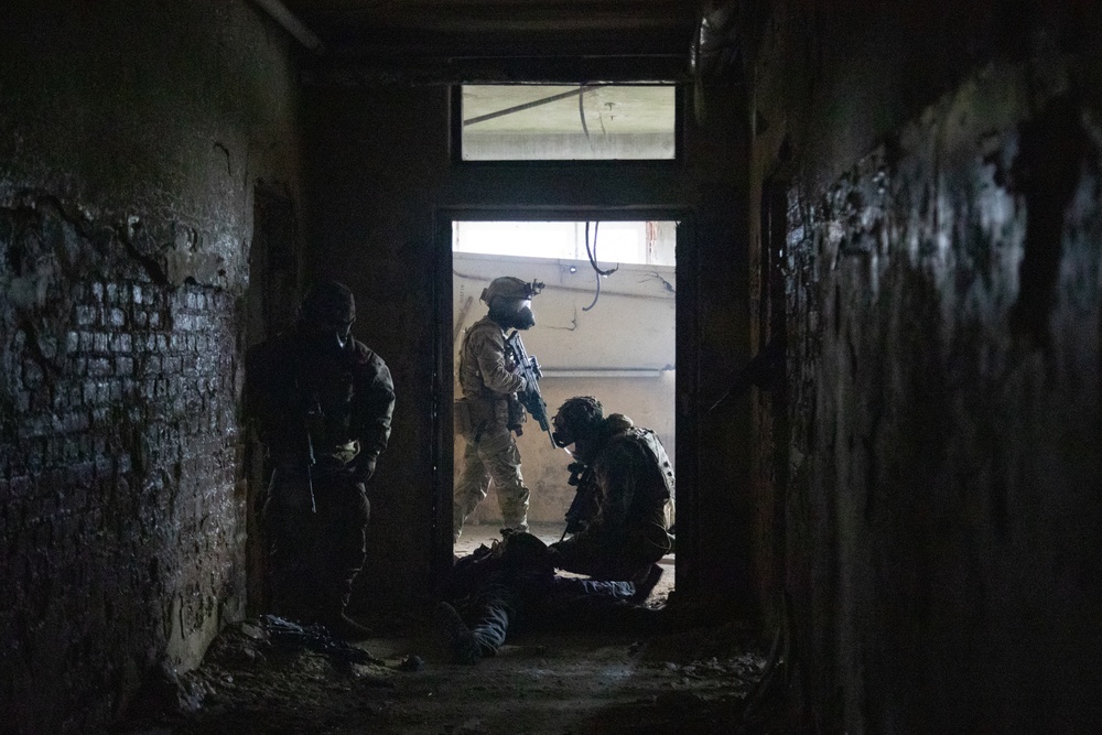 eFP Battle Group Poland Train to Fight in Urban Battlefield