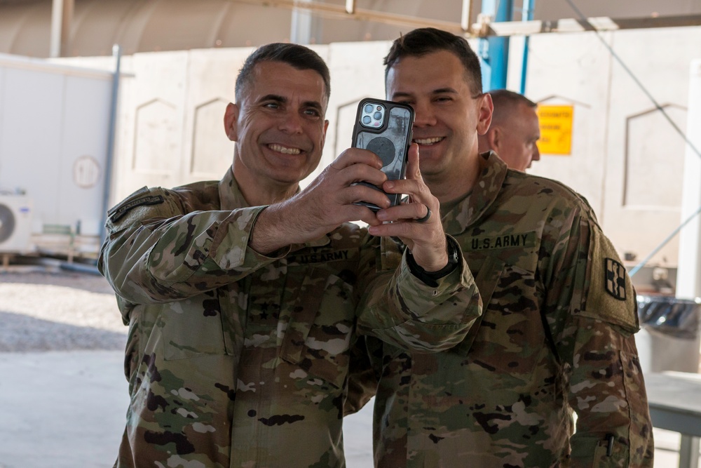 Selfie with the Commanding General of Combined Joint Task Force - Operation Inherent Resolve