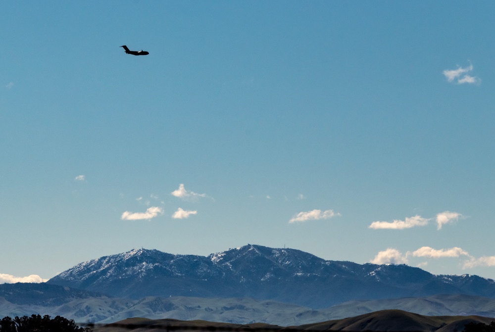 18th Air Force Command Chief visits Travis