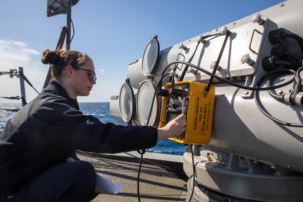 USS Nitze (DDG 94) Daily Operations