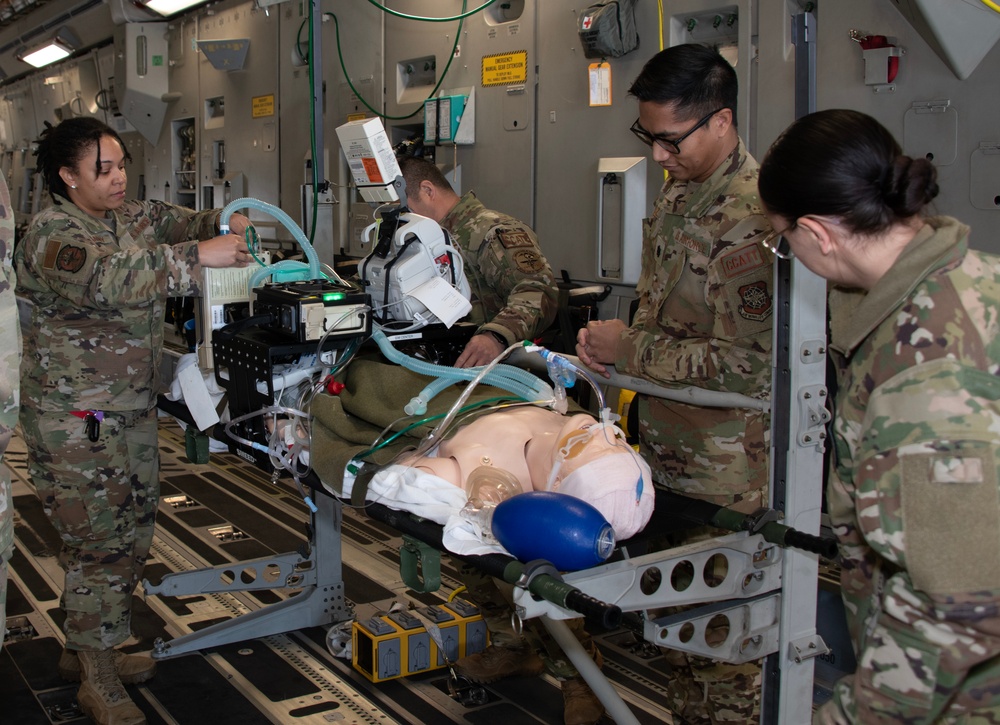 18th Air Force Command Chief visits Travis