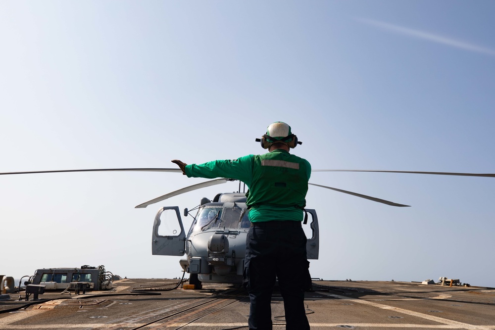 USS Farragut Conducts Underway Operations