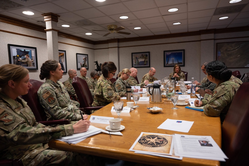 USAFSAM visits 90MW for cancer discussions