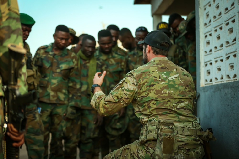 U.S. and Ghanaian Forces conduct Counter-IED training