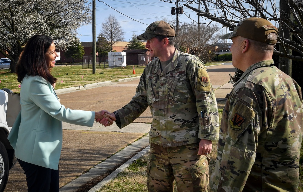 363d ISR Wing hosts the Honorable Kristyn E. Jones