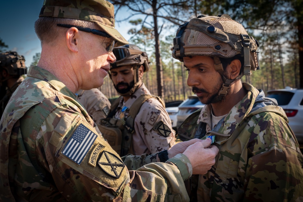 USARCENT commanding general attends AAR during JRTC