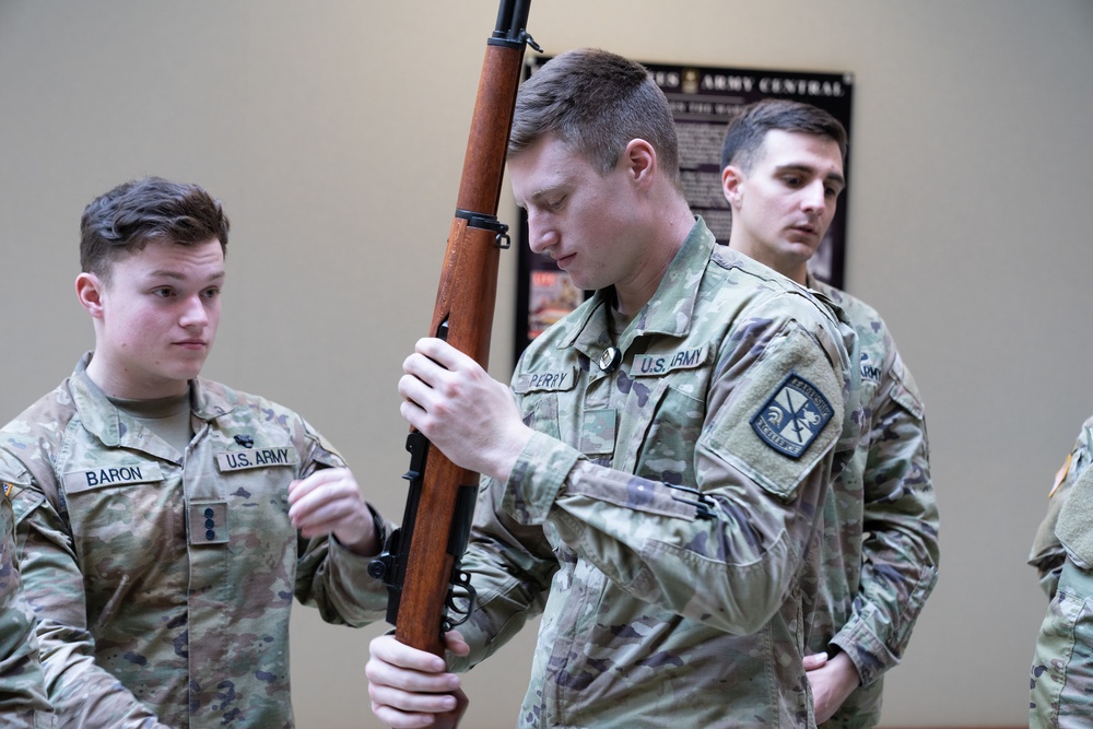 University of South Carolina ROTC cadets visit USARCENT