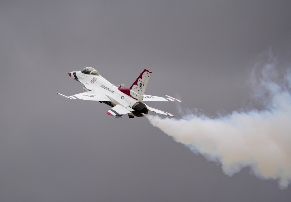 Thunderbirds train in El Centro