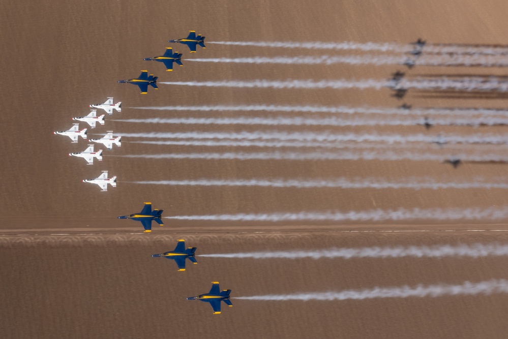 Thunderbirds train in El Centro