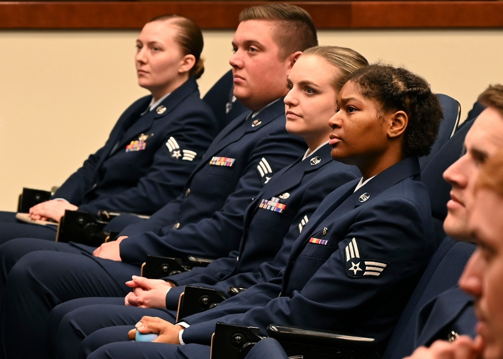 18th AF CCC visits Team McChord