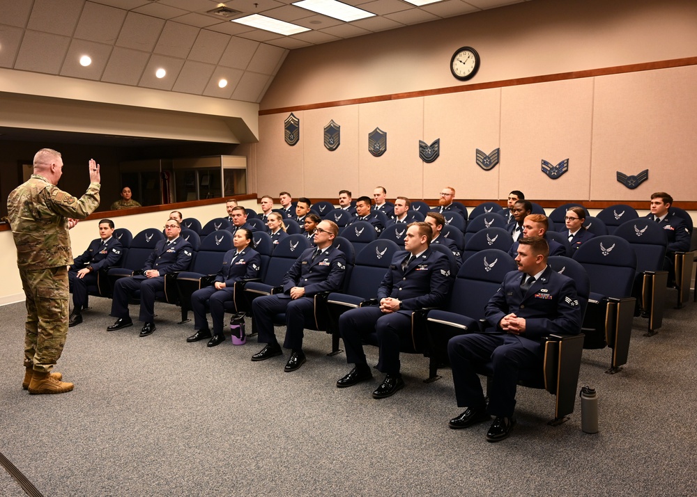 18th AF CCC visits Team McChord