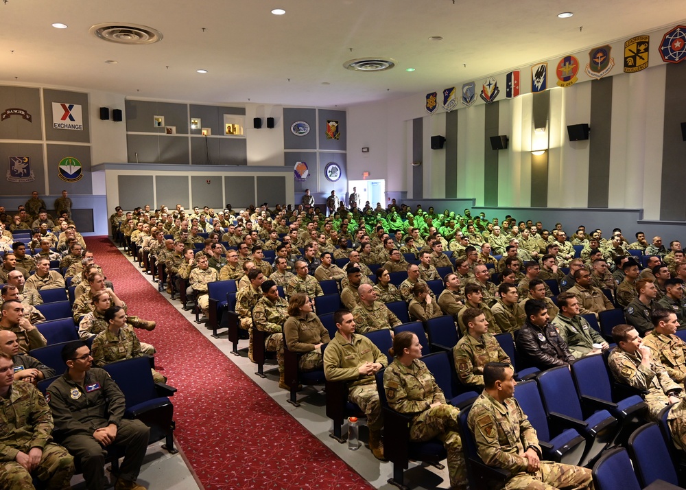 18th AF CCC visits Team McChord