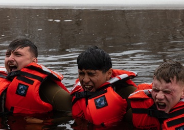 U.S. Marines with 2nd Landing Support Battalion Conduct a Hypothermia Lab in Fort Drum