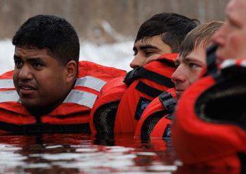 U.S. Marines with 2nd Landing Support Battalion Conduct a Hypothermia Lab in Fort Drum