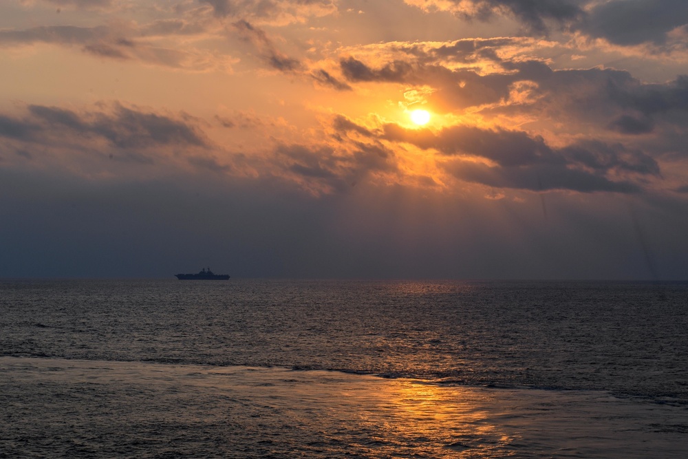 USS Green Bay (LPD 20) Conducts VBSS Drill with JMSDF