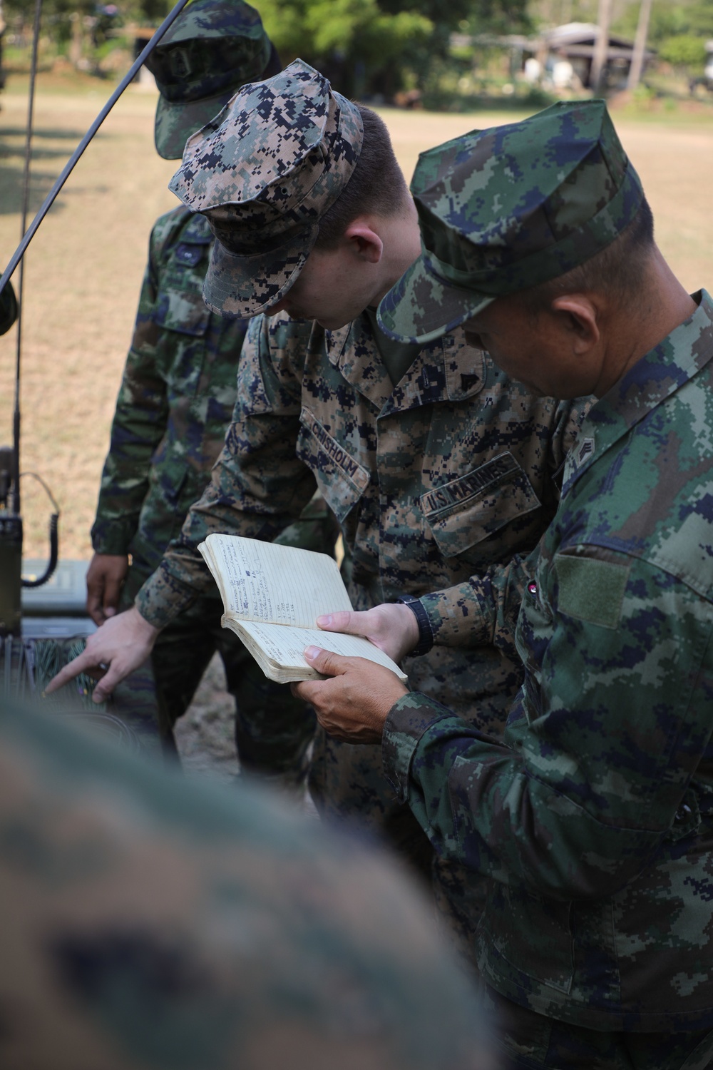 13th MEU Marines Conduct A COMMEX with Royal Thai Marines