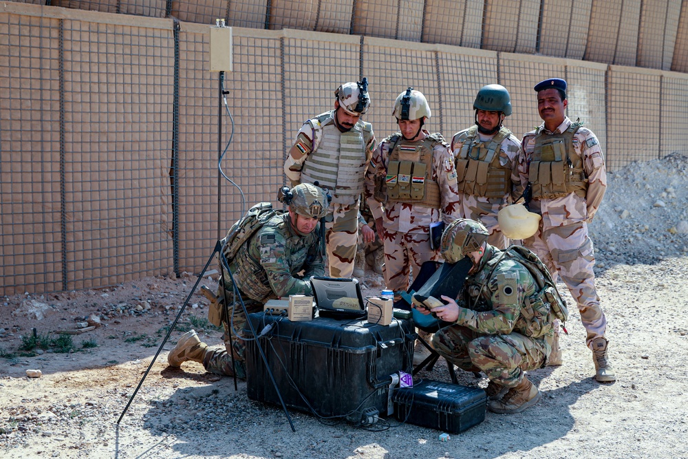 37th Infantry Brigade Combat Team in support of Combined Joint Task Force - Operation Inherent Resolve, joint training exercise with Iraqi 8th Army Artillery Soldiers