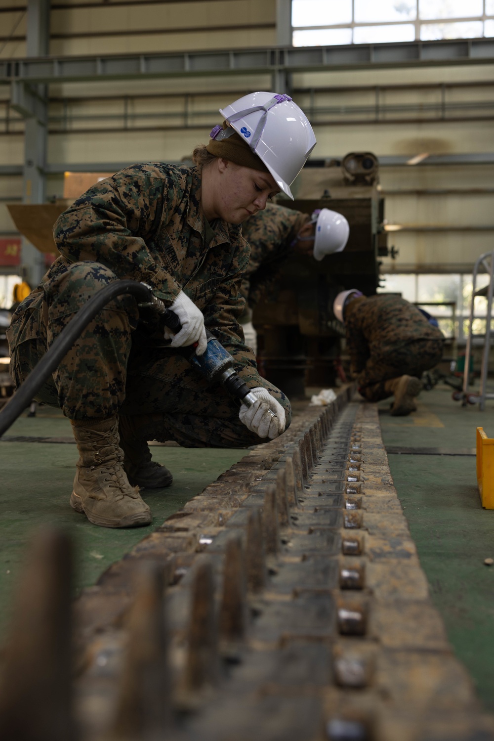 U.S. Marines with 3rd Maintenance Battalion conduct a subject matter expert exchange with Republic of Korea Marines during Korean Marine Exercise Program