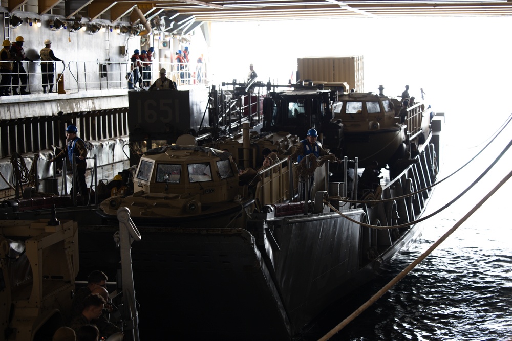 LCU Operations aboard USS Ashland