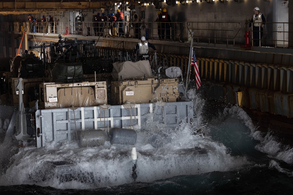 LCU Operations aboard USS Ashland