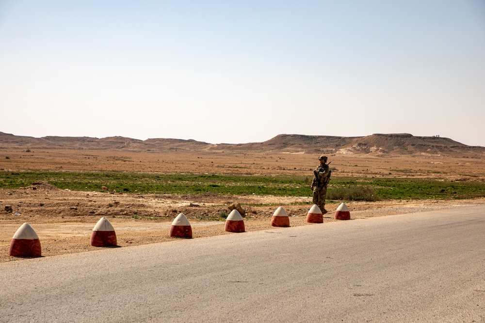 1st Battalion, 134th Artillery Regiment Conducts A Key Leader Engagement with Iraq Logistical Compound