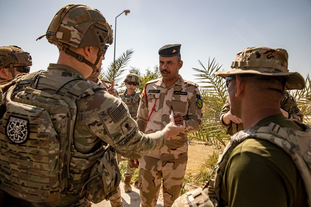 1st Battalion, 134th Artillery Regiment Conducts A Key Leader Engagement with Iraq Logistical Compound