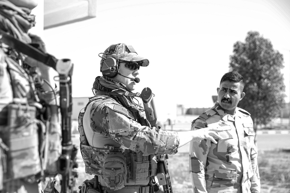 1st Battalion, 134th Field Artillery Conducts A Key Leader Engagement with Iraq Logistical Compound