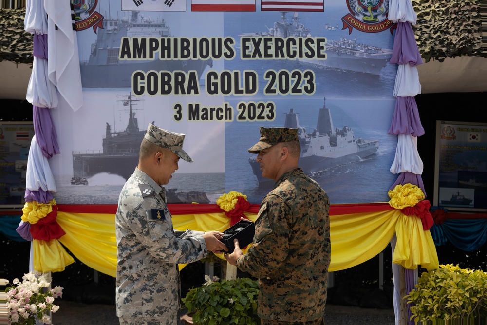 Cobra Gold 23 | 3rd MLG commanding general observes amphibious exercise with multinational military leaders