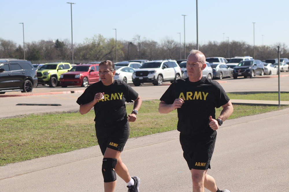 807th Medical Command's Senior Leaders Join Their Soldiers in the Army Combat Fitness Test