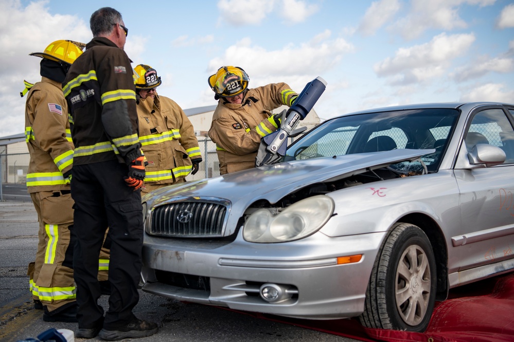 Rickenbacker Fire Department Jaws of Life training