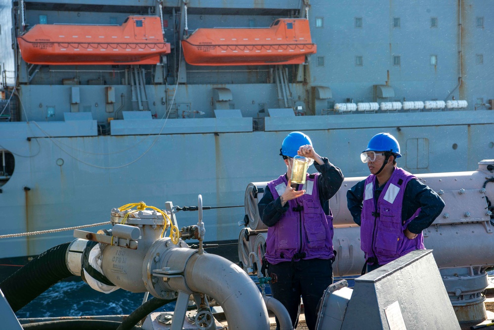 Wayne E. Meyer Underway Replenishment