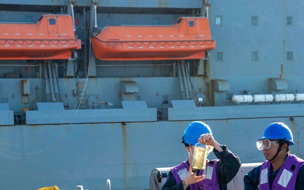 Wayne E. Meyer Underway Replenishment