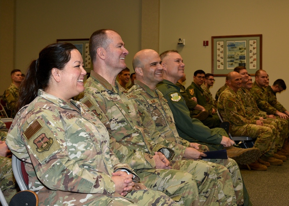 Maj. Gen. Holt visits 117th ARW