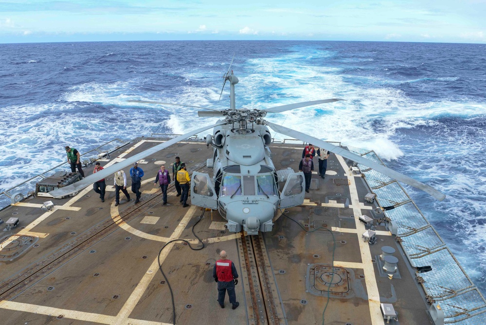 Wayne E. Meyer Conducts Flight Operations