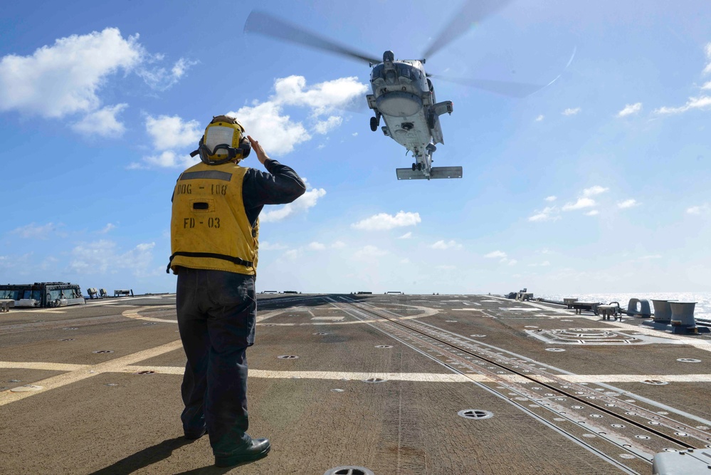 Wayne E. Meyer Conducts Flight Operations