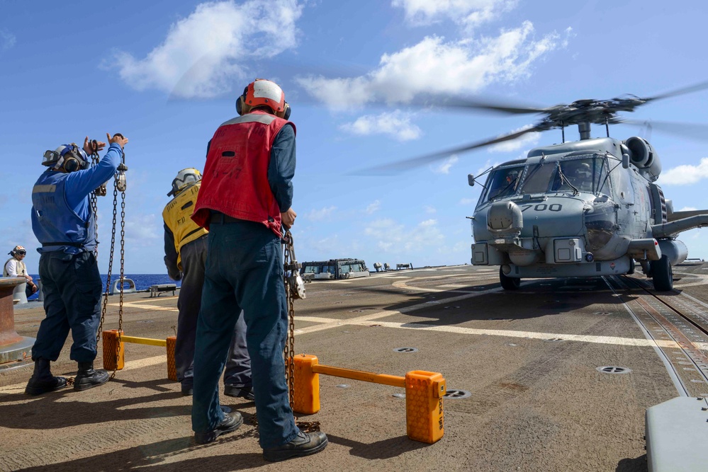 Wayne E. Meyer Conducts Flight Operations