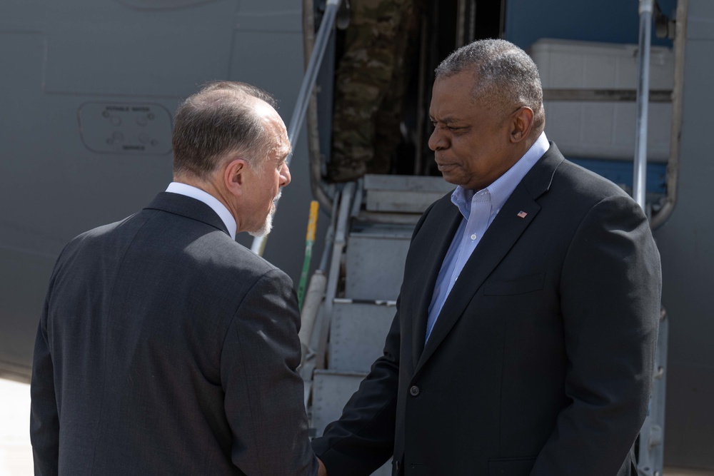 SECDEF Arrives in Jordan