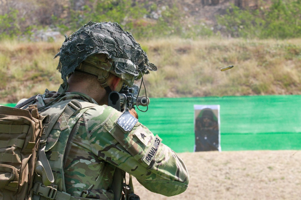 2-3 Trains with Royal Thai Army