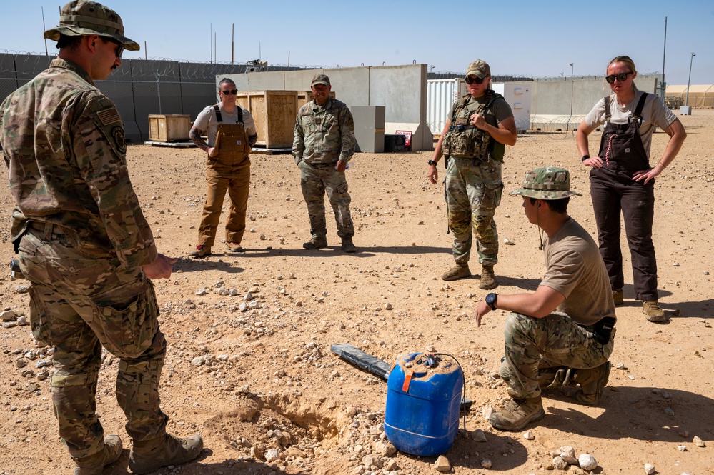 378th ESFS MWDs train with EOD
