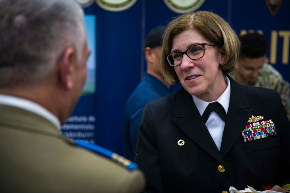 NSF Deveselu Holds Change of Command Ceremony