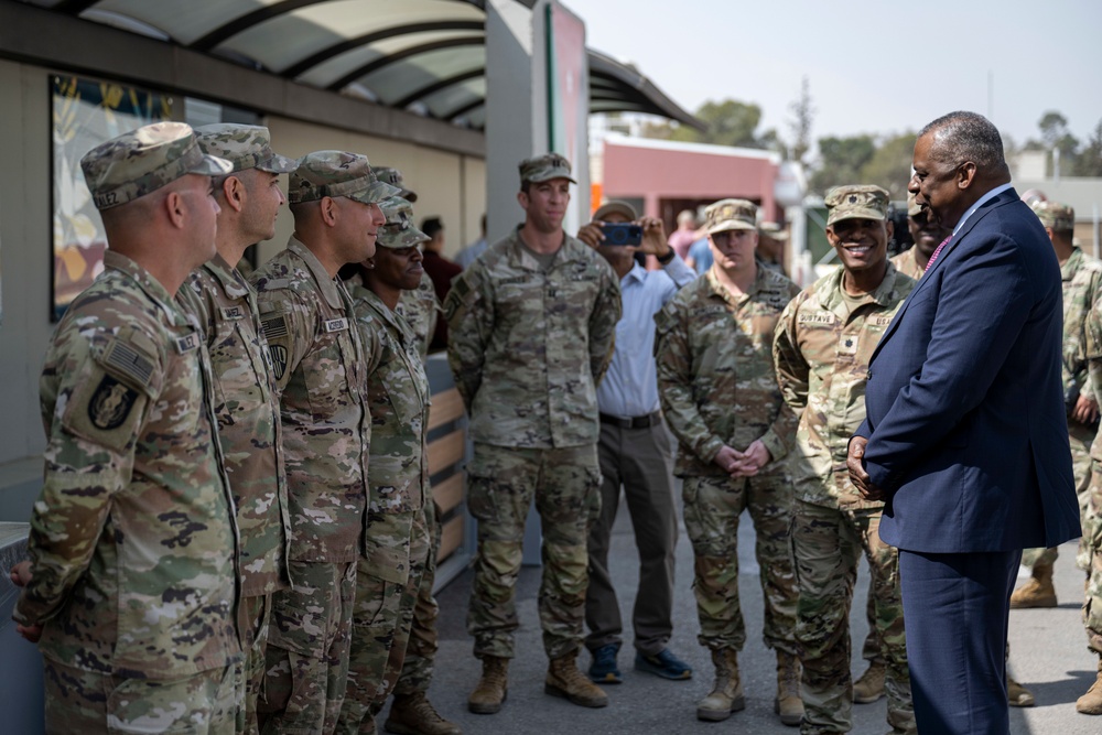 SECDEF Meets with Troops at Joint Training Center in Zarqa, Jordan