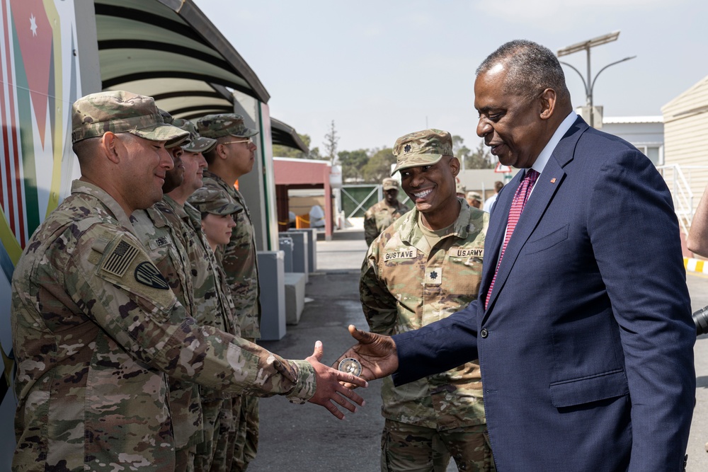 SECDEF Meets with Troops at Joint Training Center in Zarqa, Jordan