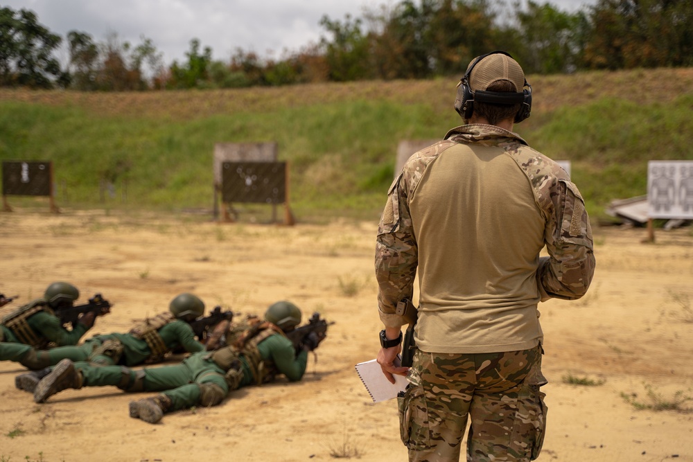 France, Netherlands and Côte d'Ivoire, train at 400m range