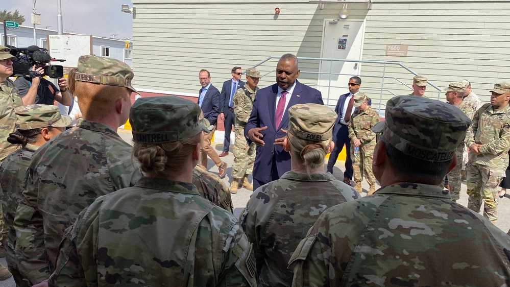 Secretary of Defense Visits with ASG Jordan Soldiers