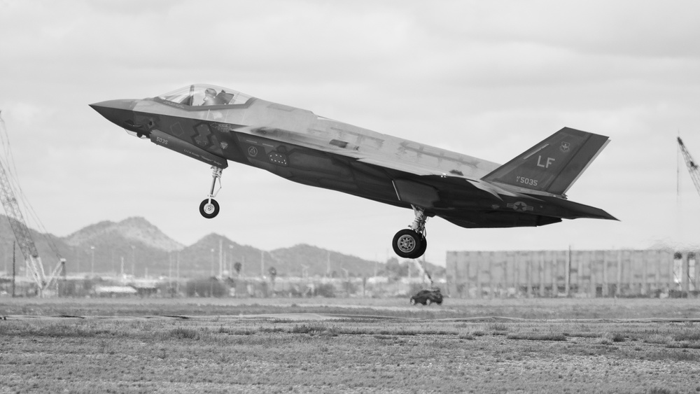 Luke trains world’s greatest F-35 pilots